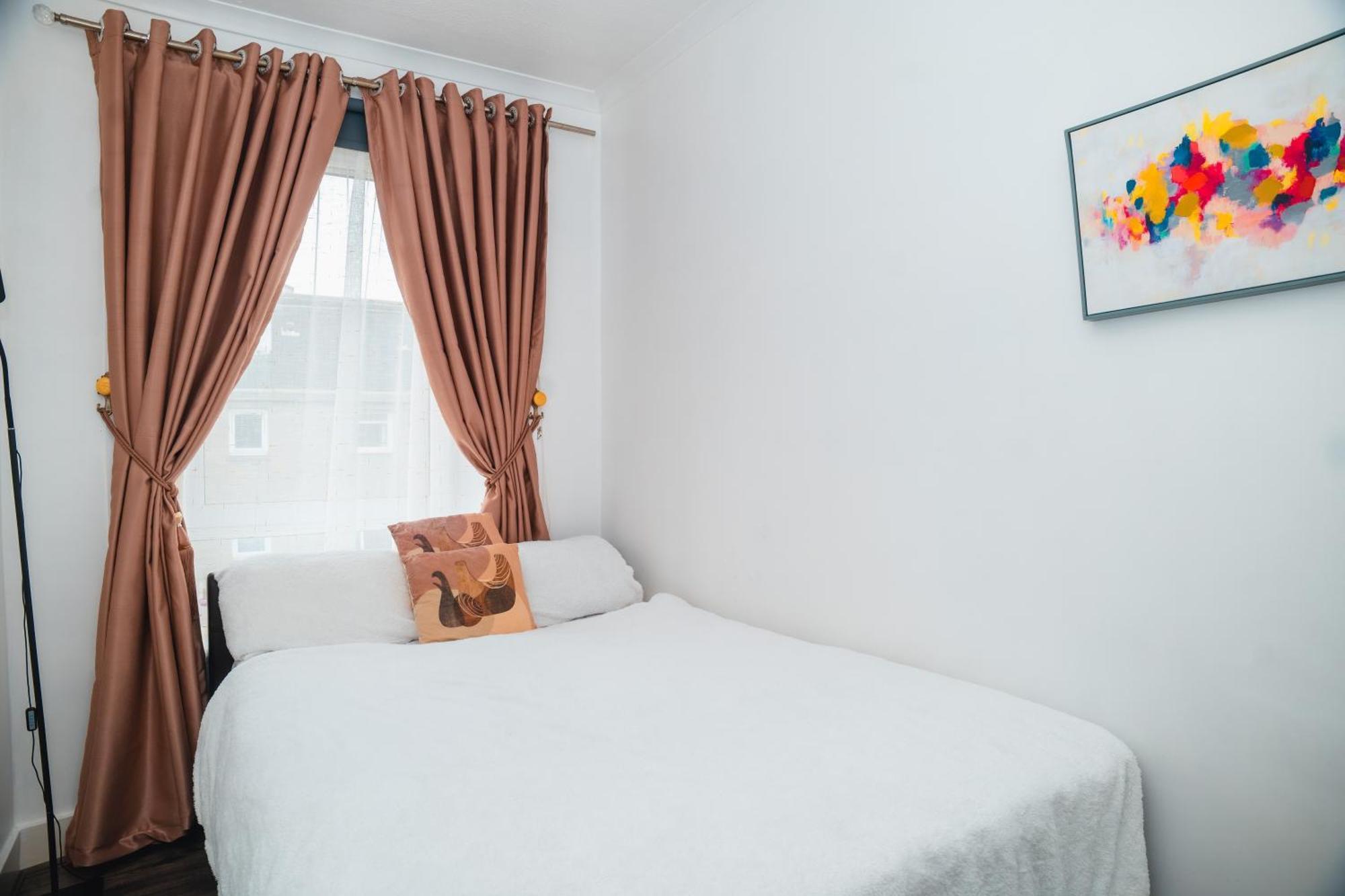Entire Fabulous 2Bedroom First Floor Flat Located Within Close Proximity To City Centre & University Of Aberdeen With Private Parking エクステリア 写真